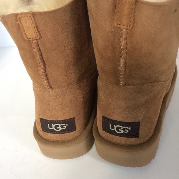NIB ! UGG AUSTRALIA GITA BOOT - Picture 7 of 8
